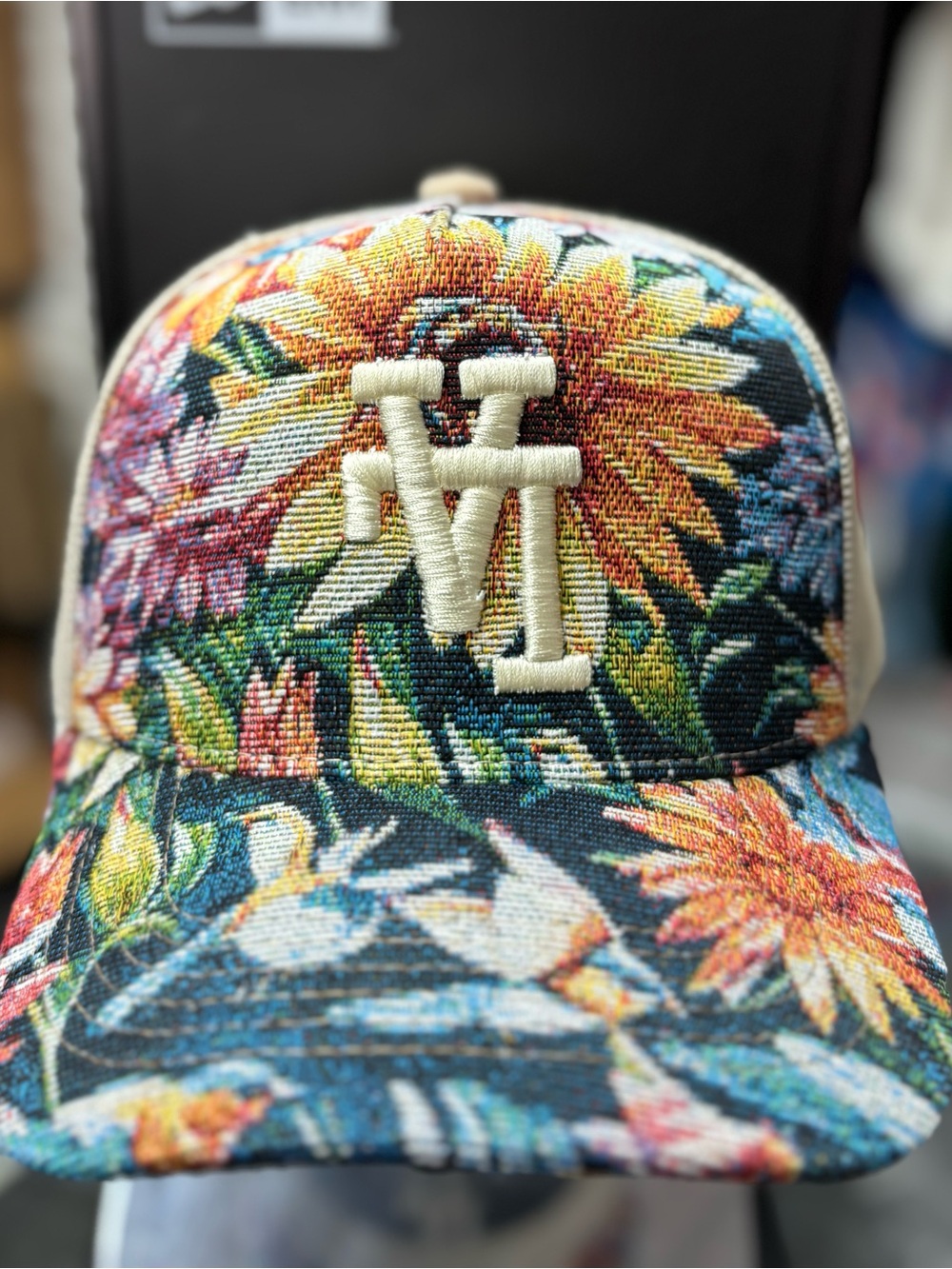 Los Angeles Dodgers Jacquard made fabric Floral SnapBack Truckers Hat.